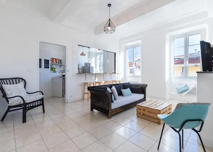 Bright Apartment Old Town