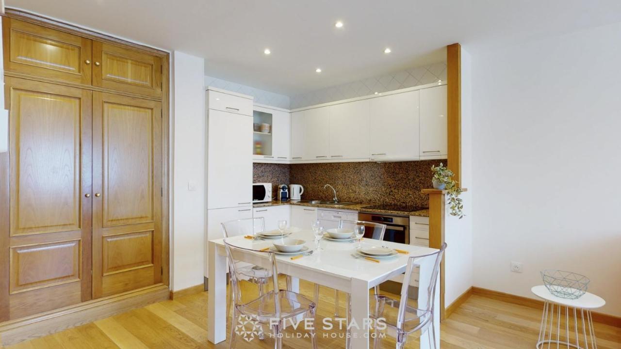 Apartment Zhara Five Stars Holiday House - Generale