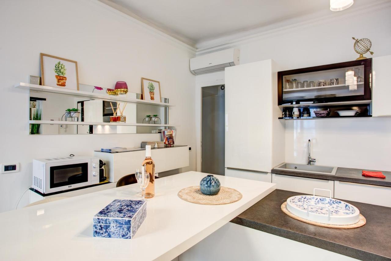 Superbe Appartement, Plein Centre De *