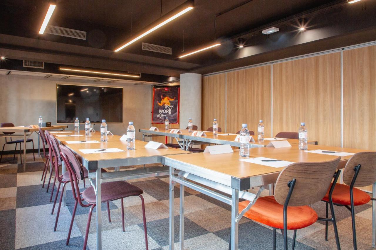 Hotel Ibis Aeroport Promenade Des