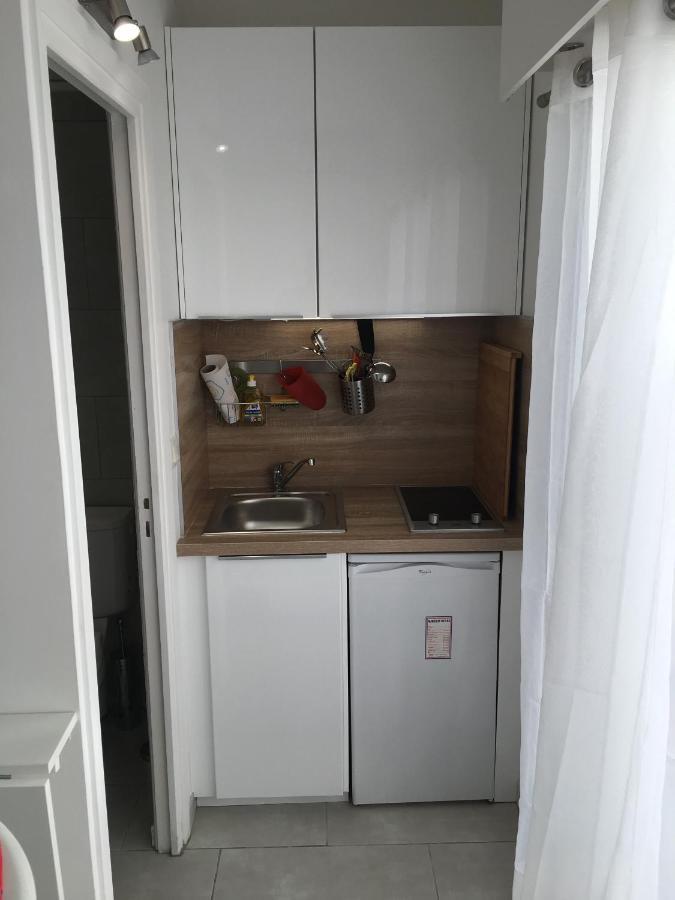 Aparthotel Studio Carre D'or Situe A 50 M De La Plage *