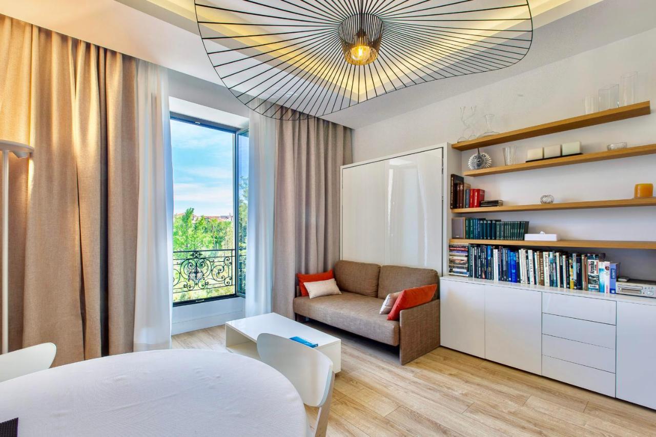 Appartement Grand H -f2, Face Vieux- Nice, Terrasse, Ascenseur, Climatisation, Terrace - Center