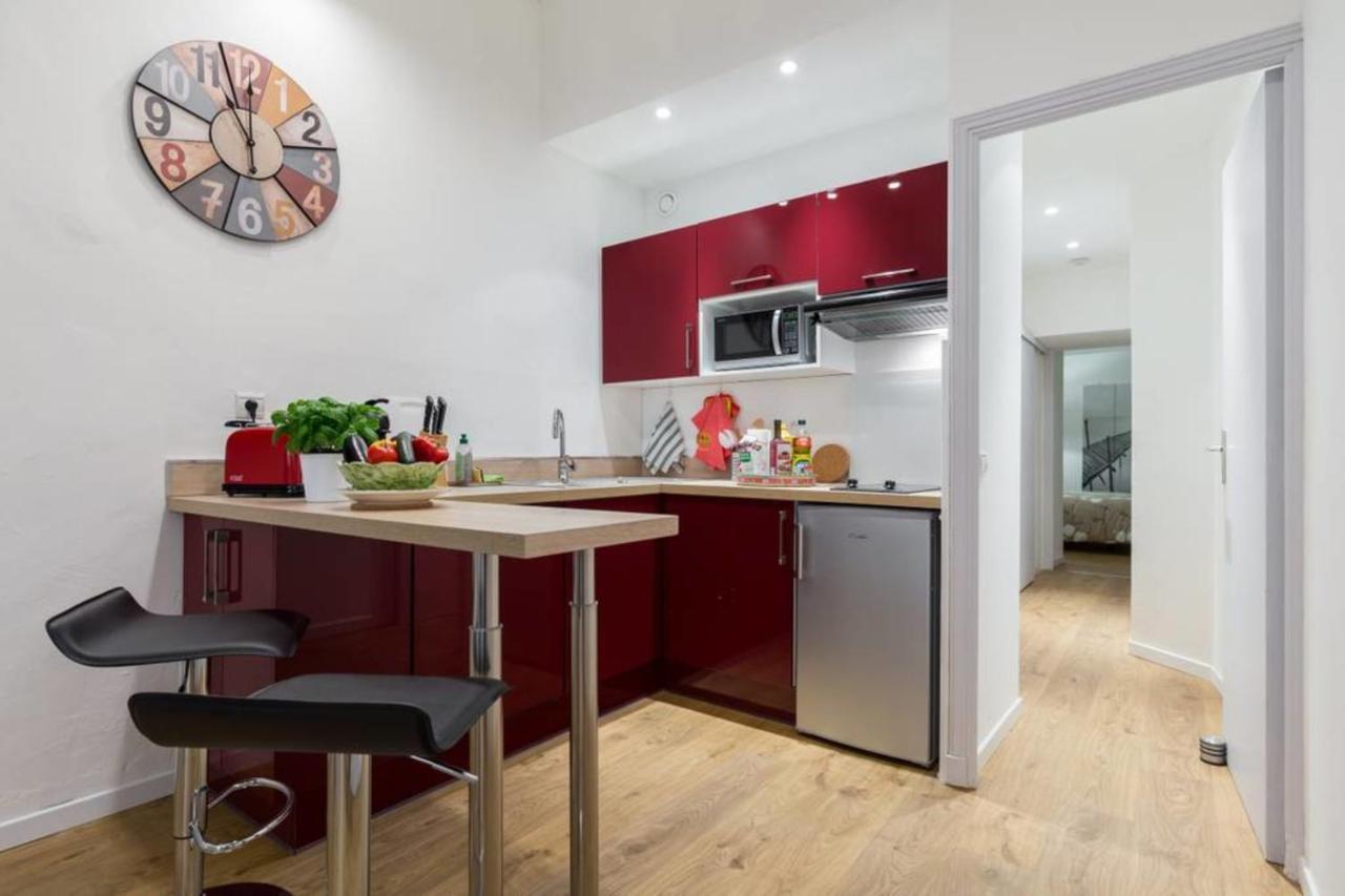 Large One Bedroom Flat In The Old Town Nice