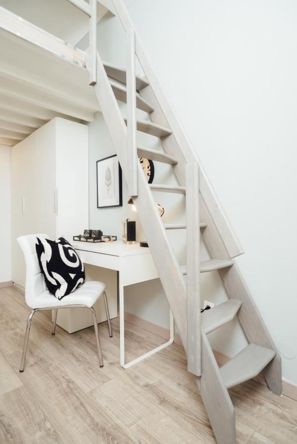 Le Notre Dame 3br With Ac And Balcony In The Heart Of Welkeys
