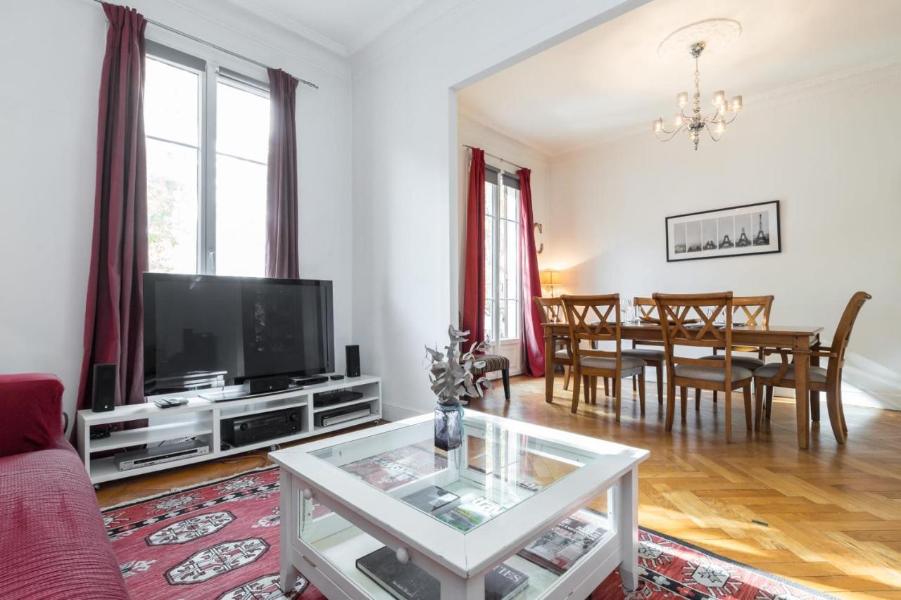 Apartment 2 Bdr 105m2 Classy Near Garibaldi Tram With Garage Nice