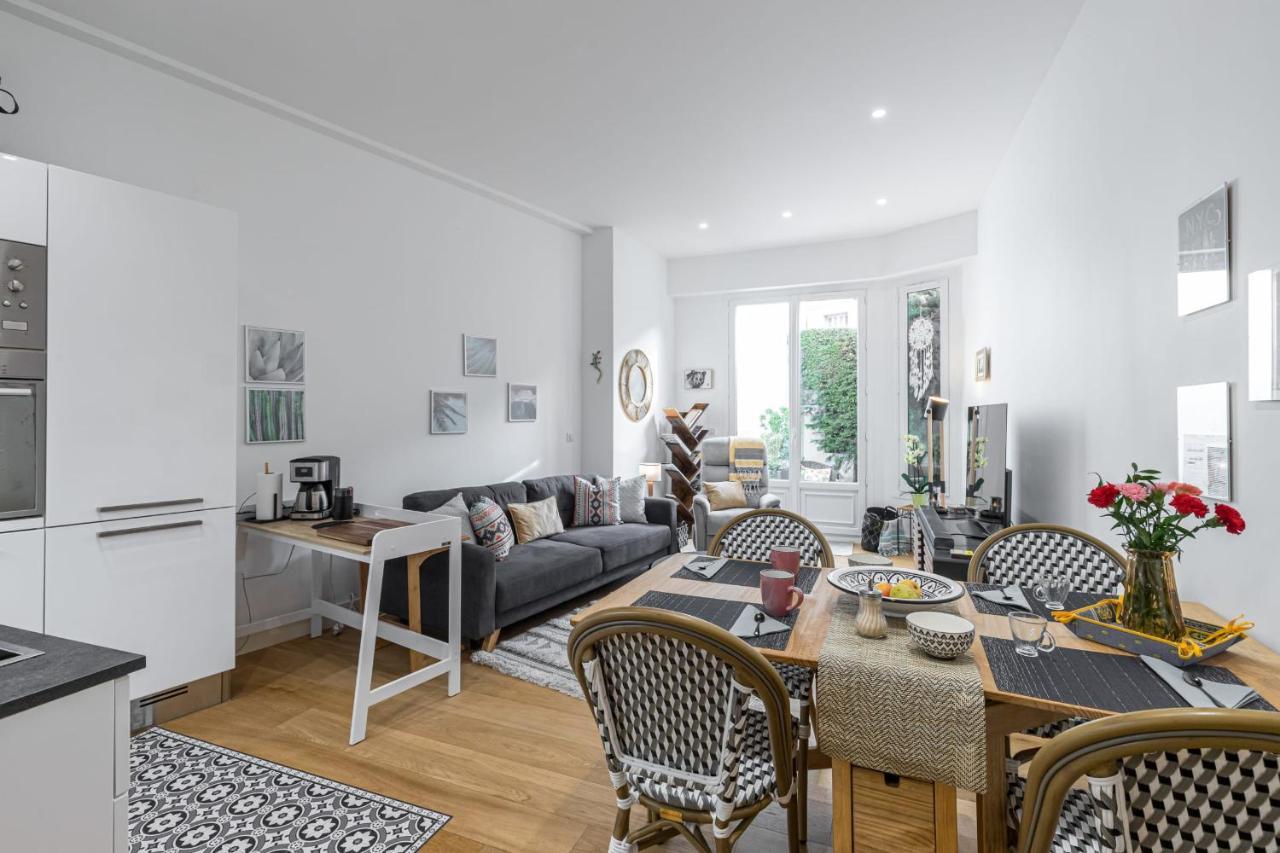 Apartment Comfort And Style 2 Bedroom Ac & Large Patio Near Sea