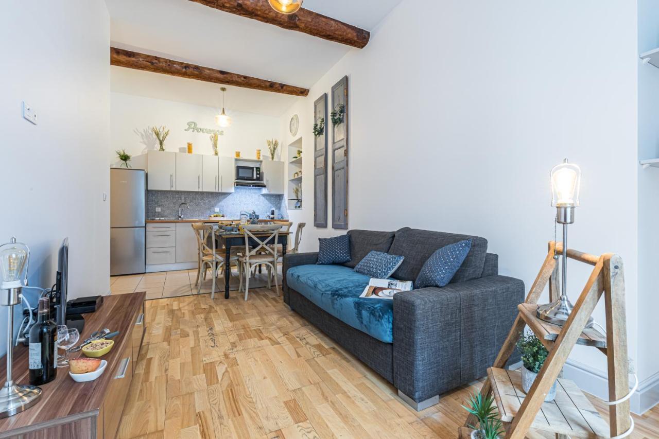 Gallieni - Superb & Unique In City Center Apartment