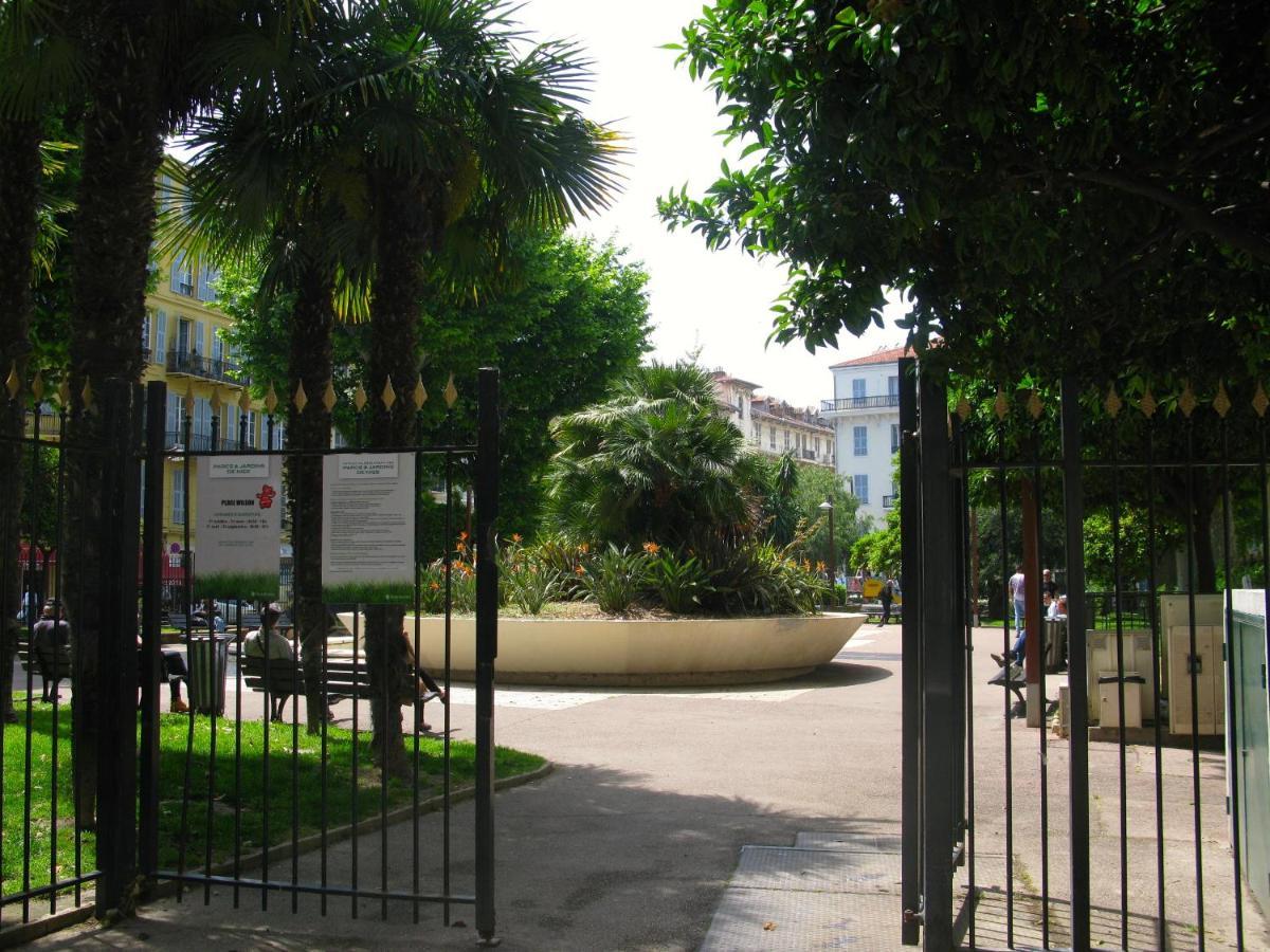 Place Wilson Apartment *