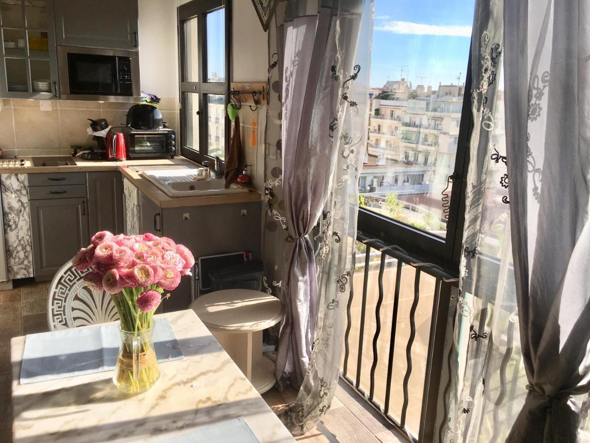 Apartment Luxurious Studio In 450 M Of The Sea