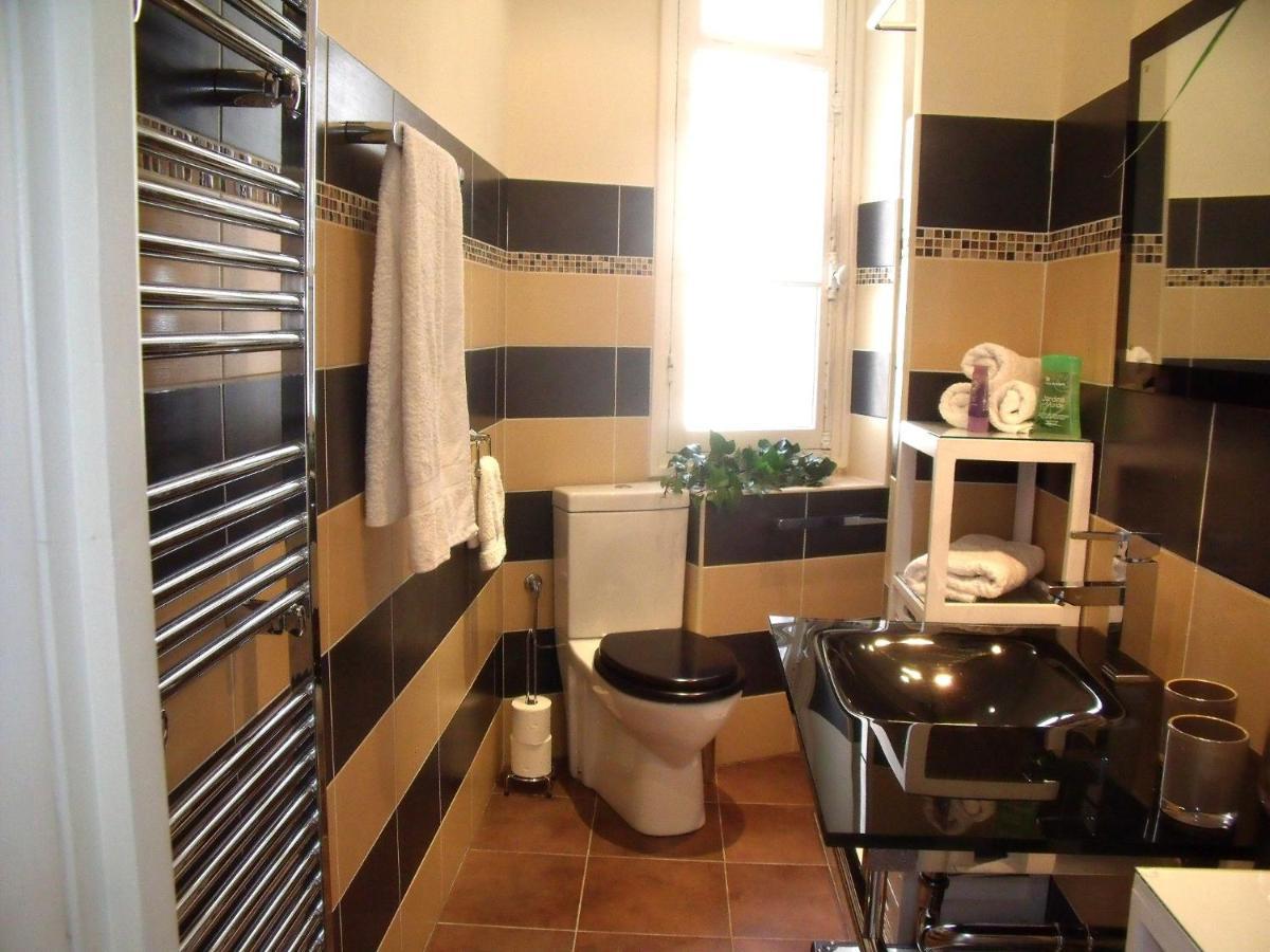 - Boutique - Near Negresco *