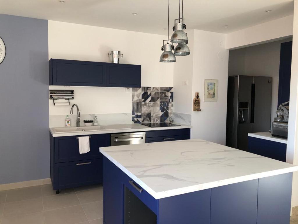 Apartment F4 120 M2 10 Minutes A Pieds Du Vieux *