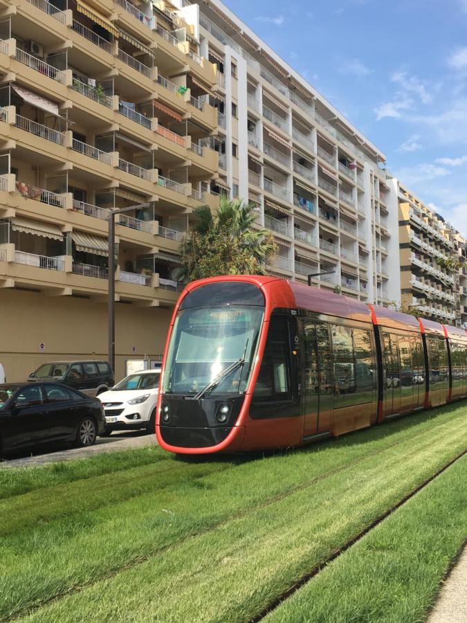 Apartment 100m De La Nice
