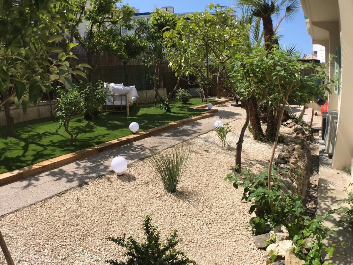 Le Jardin Du Port Apartment