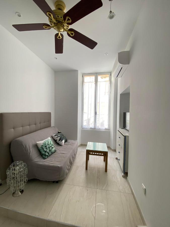 Hyper Centre Apartment