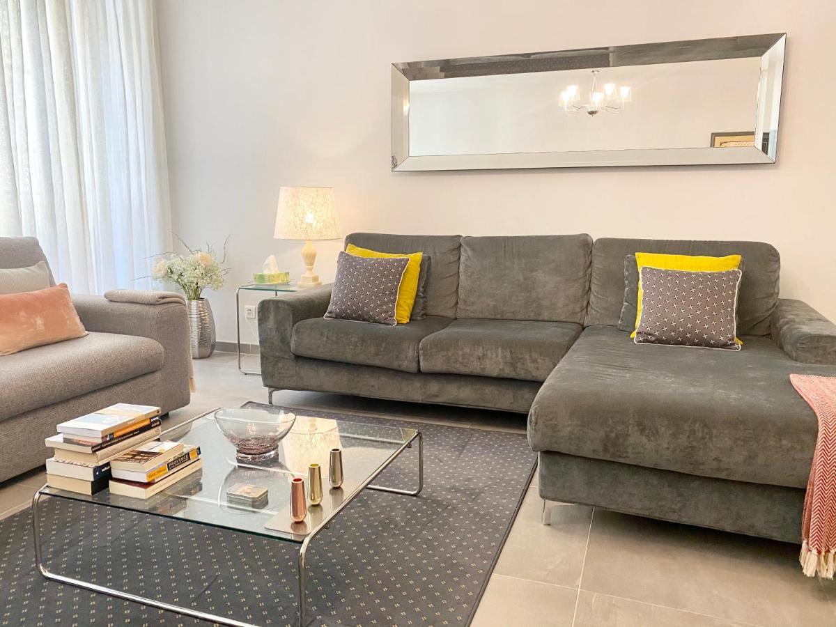 Cozy 2br Near The Port Of *