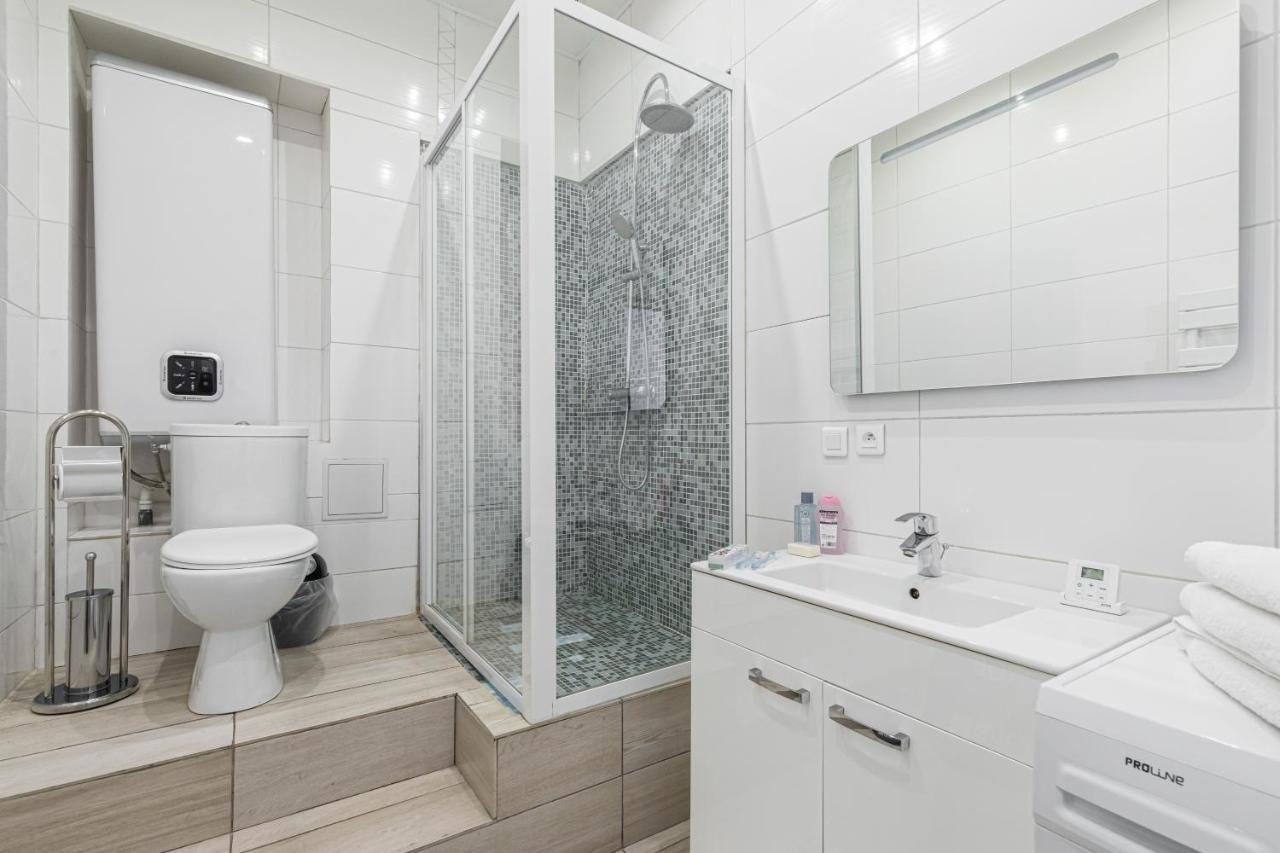 Maccarani Apartment
