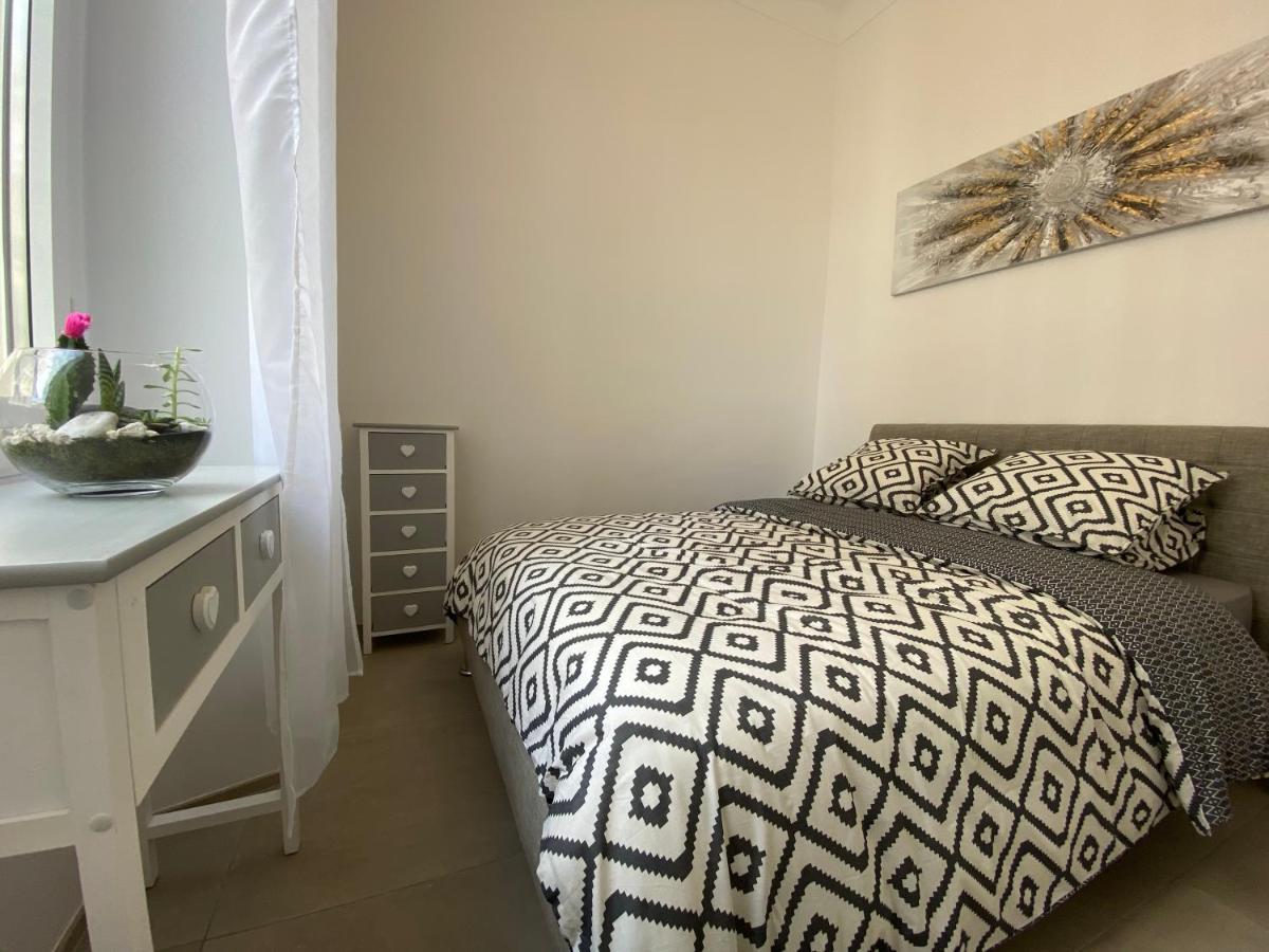 Apartment Zen And Charming - Center -5 Min Walk To Sea- 2br