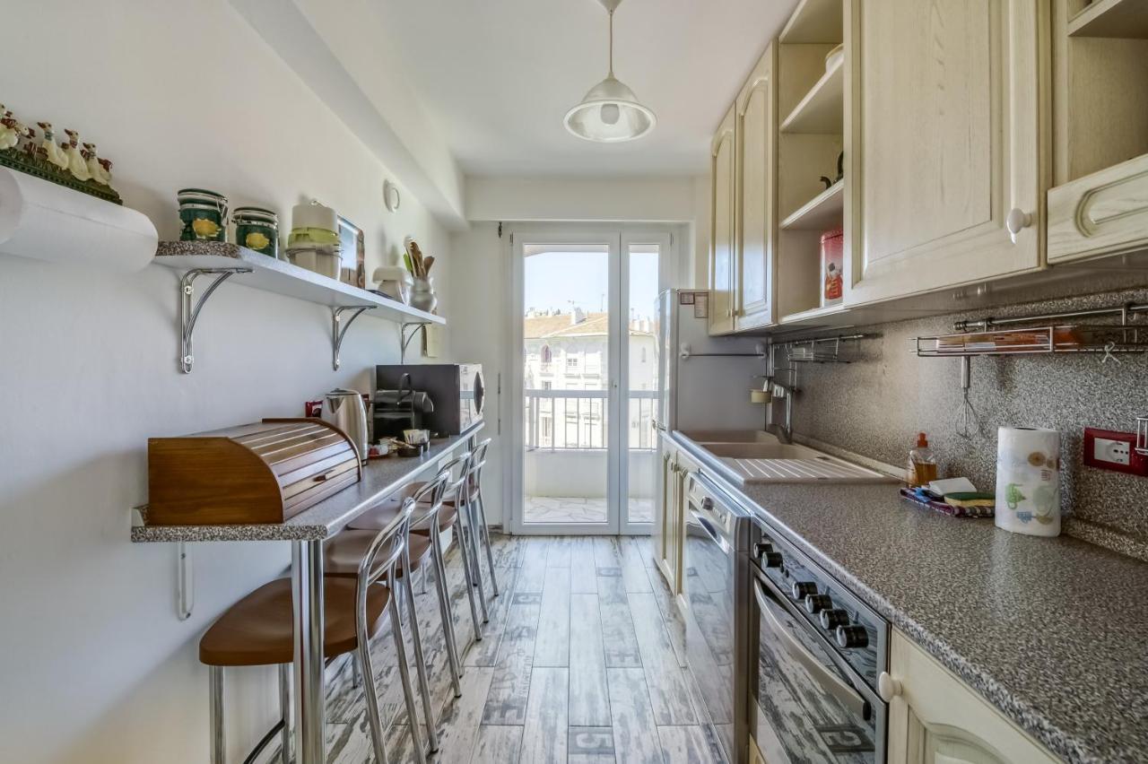 Greeter-appartement Lumineux Avec Vue Sur La