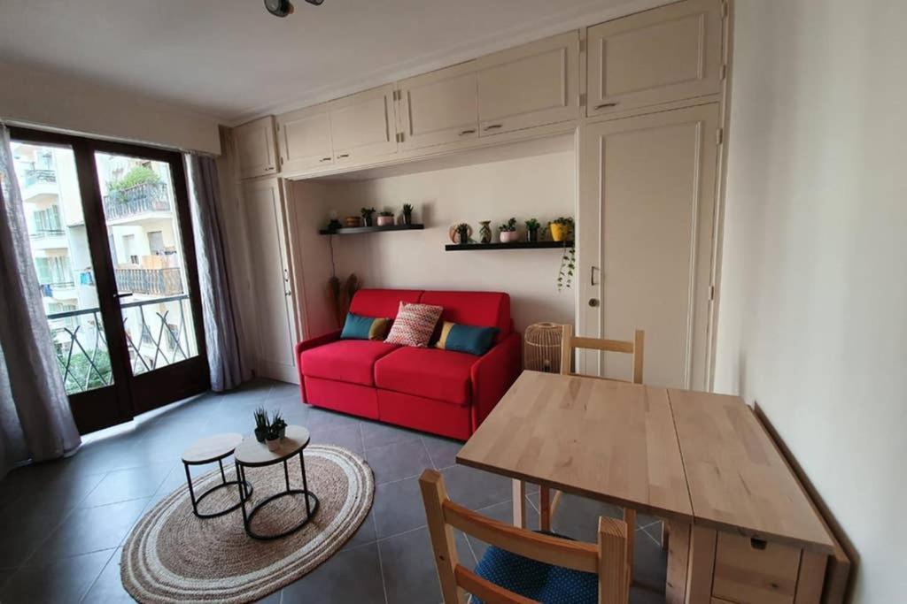 Studio Cosy Et Calme, Au Coeur De Liberation Appartement *