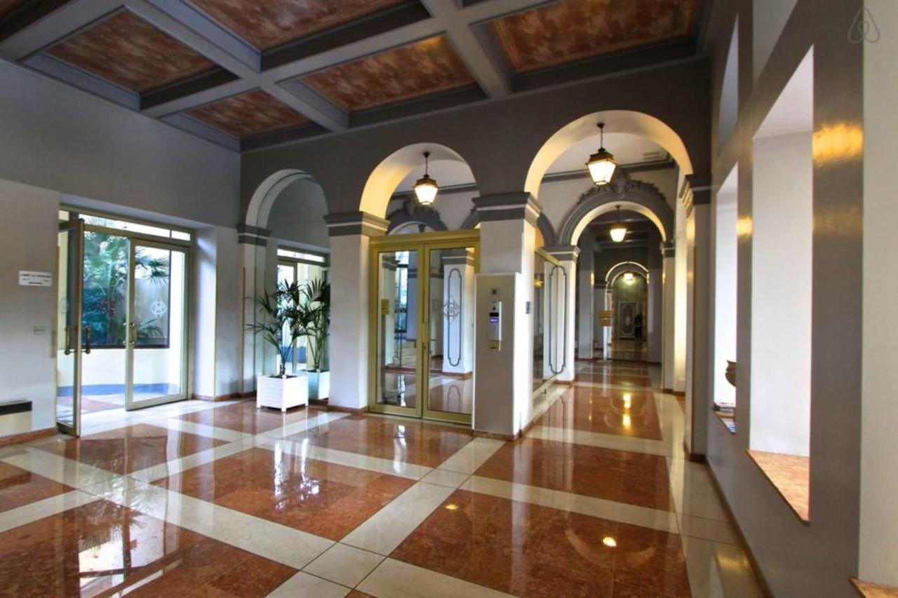 Appartement Grand H -f2, Face Vieux- Nice, Terrasse, Ascenseur, Climatisation, Terrace - Center Nice