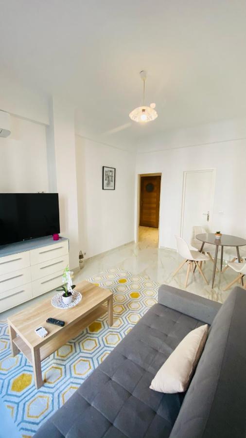 Studio, Centre Ville, Bord De Mer, * Nice