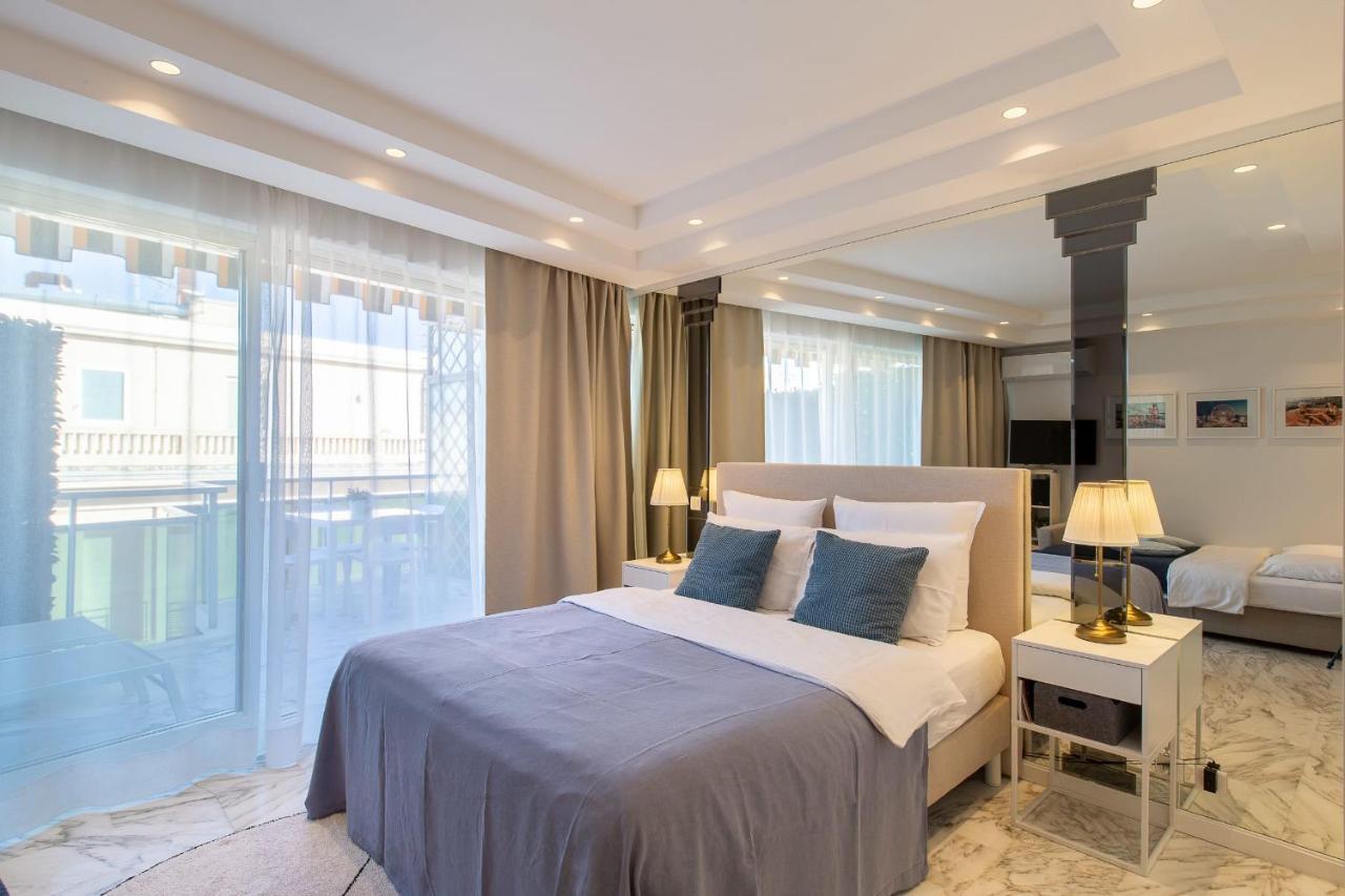 Royal Promenade Pool Terrace With Sea View Apartment