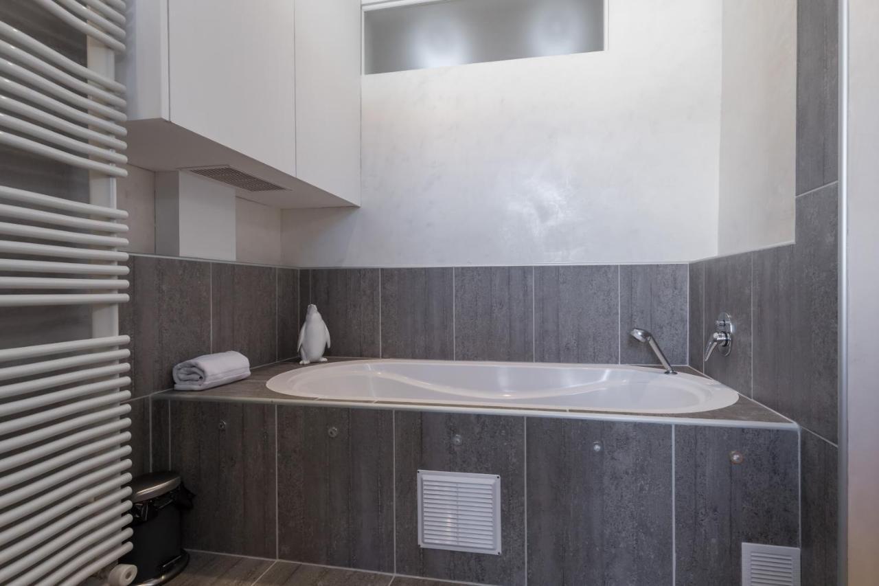 Apartment Gioffredo 14 - Spacious Apartment With Balcony *