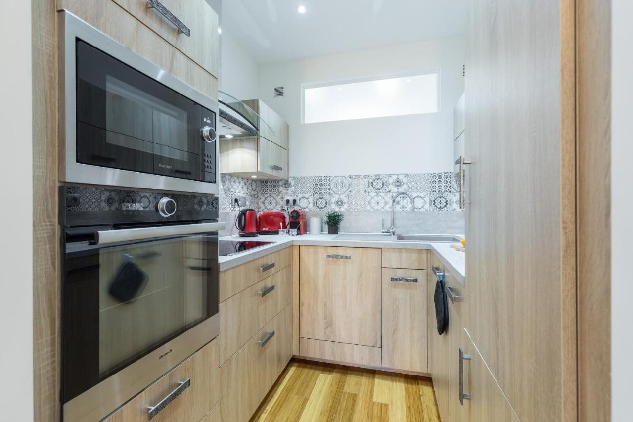 Gioffredo 14 - Spacious Apartment With Balcony *