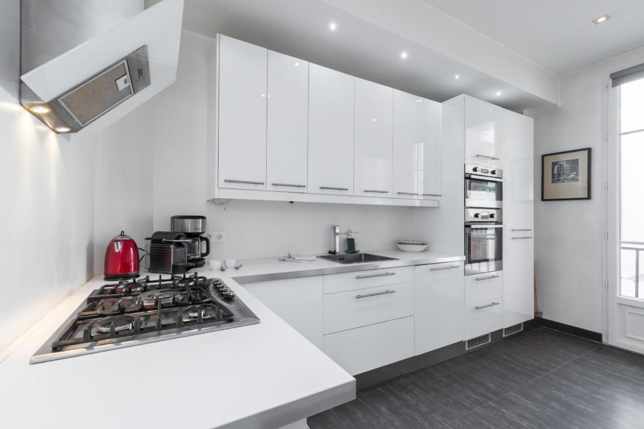 2 Bdr 105m2 Classy Near Garibaldi Tram With Garage *