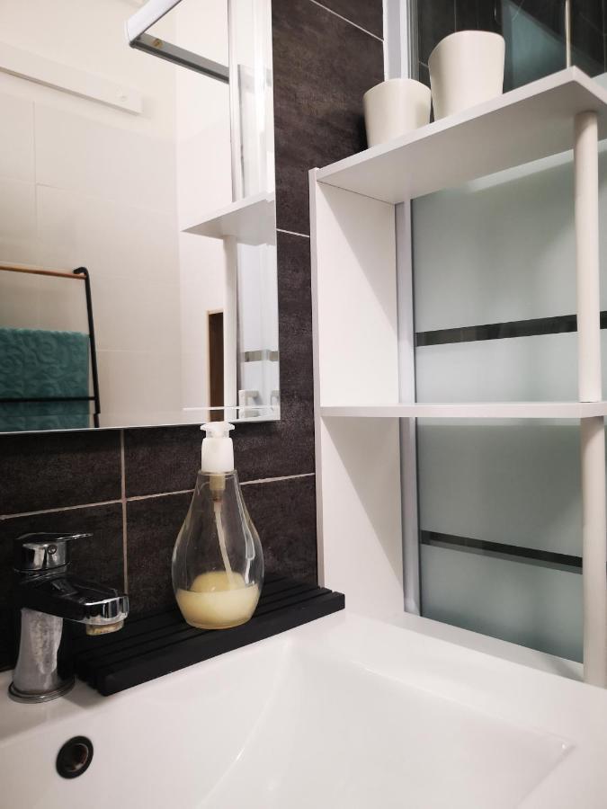 Apartment Centre *