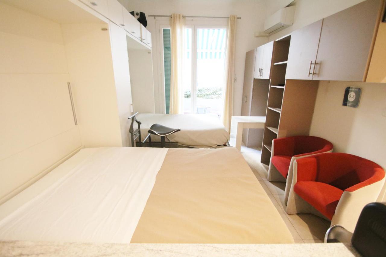 Apartment Comte De Centre