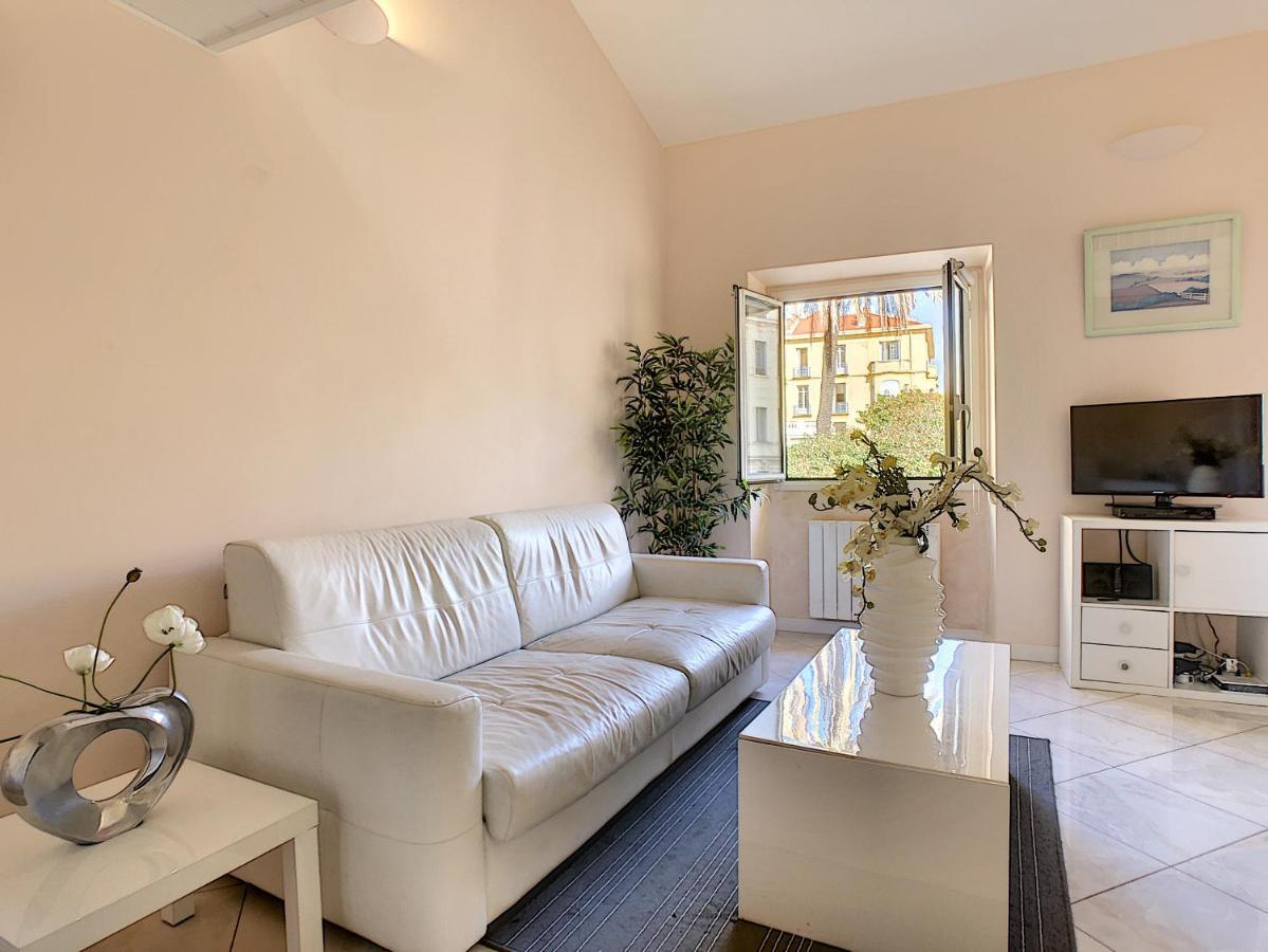 Nestor&jeeves - Le Duplex - - Very Close Sea *