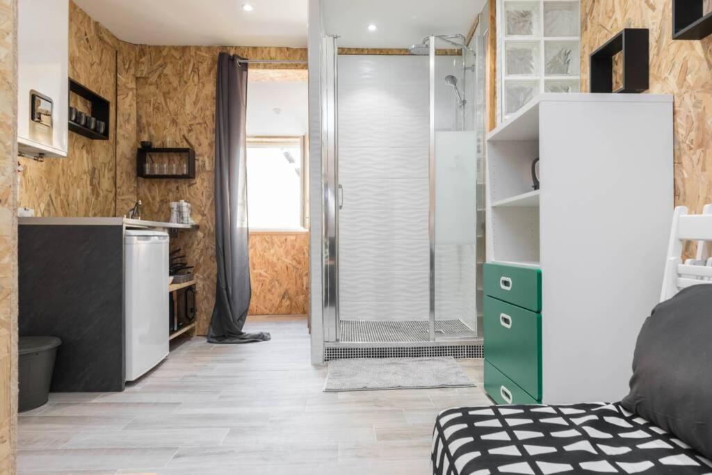 Studio Near Old - Atypical - Tram At 10 M Apartment *