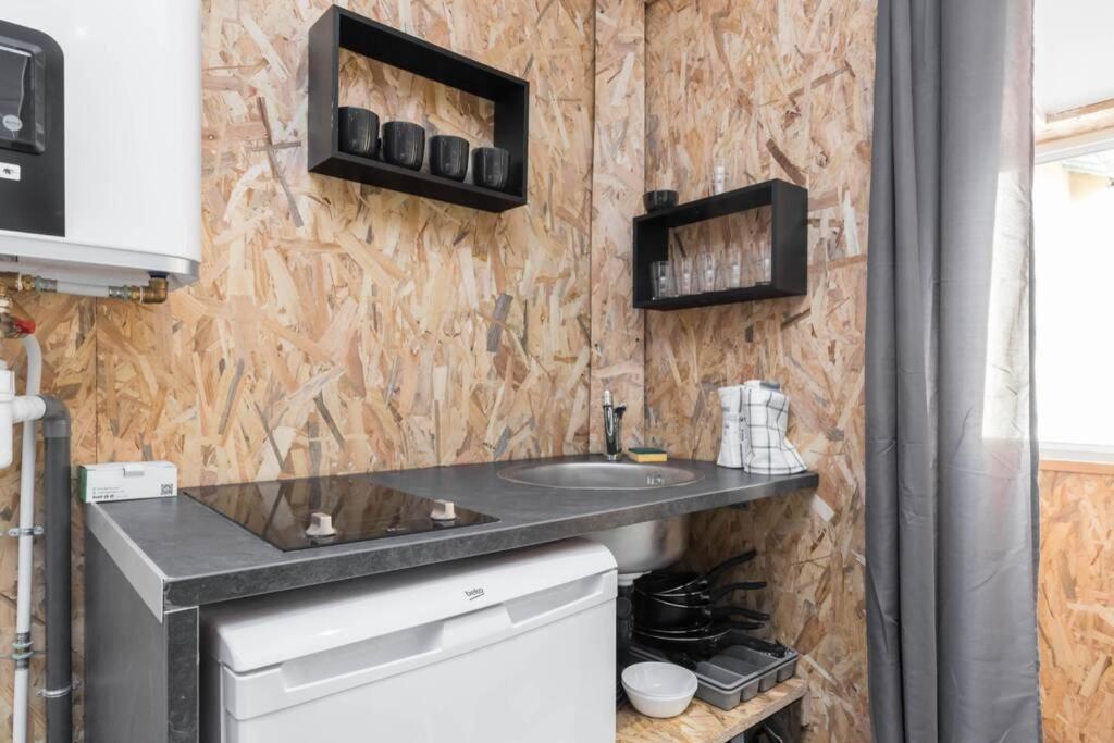 Studio Near Old - Atypical - Tram At 10 M Apartment