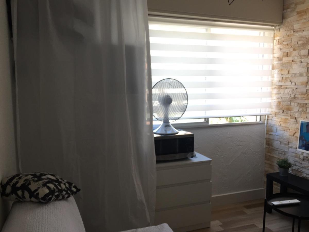 Apartment A 2 Pas De La Promenade Des