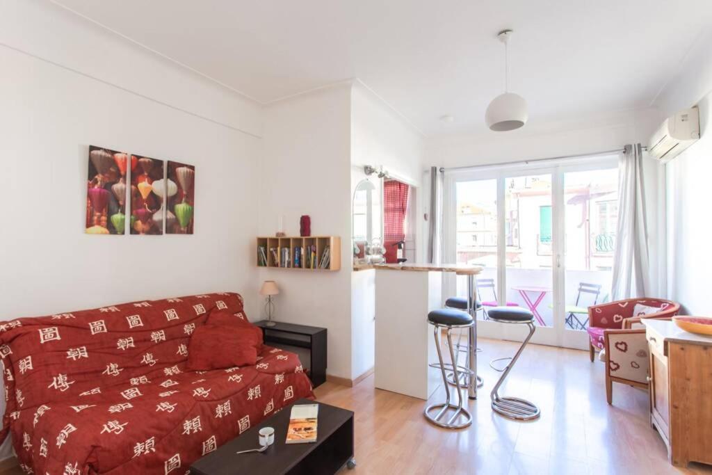Center - Bright Studio Balcony Wifi & Aircon