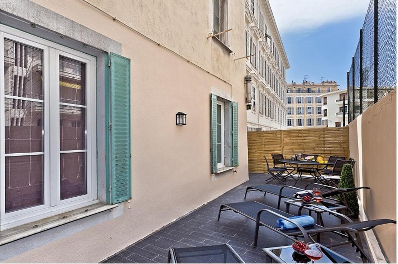 Sunlight - Amourviolette - W Rare Terrace