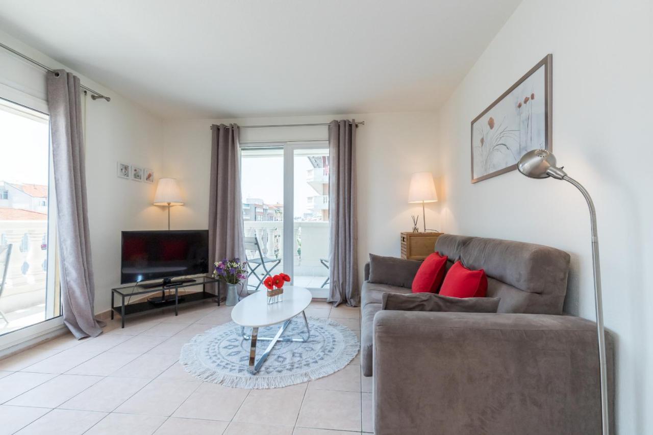 Apartment Swimming Pool & Ac 1 Bedroom *