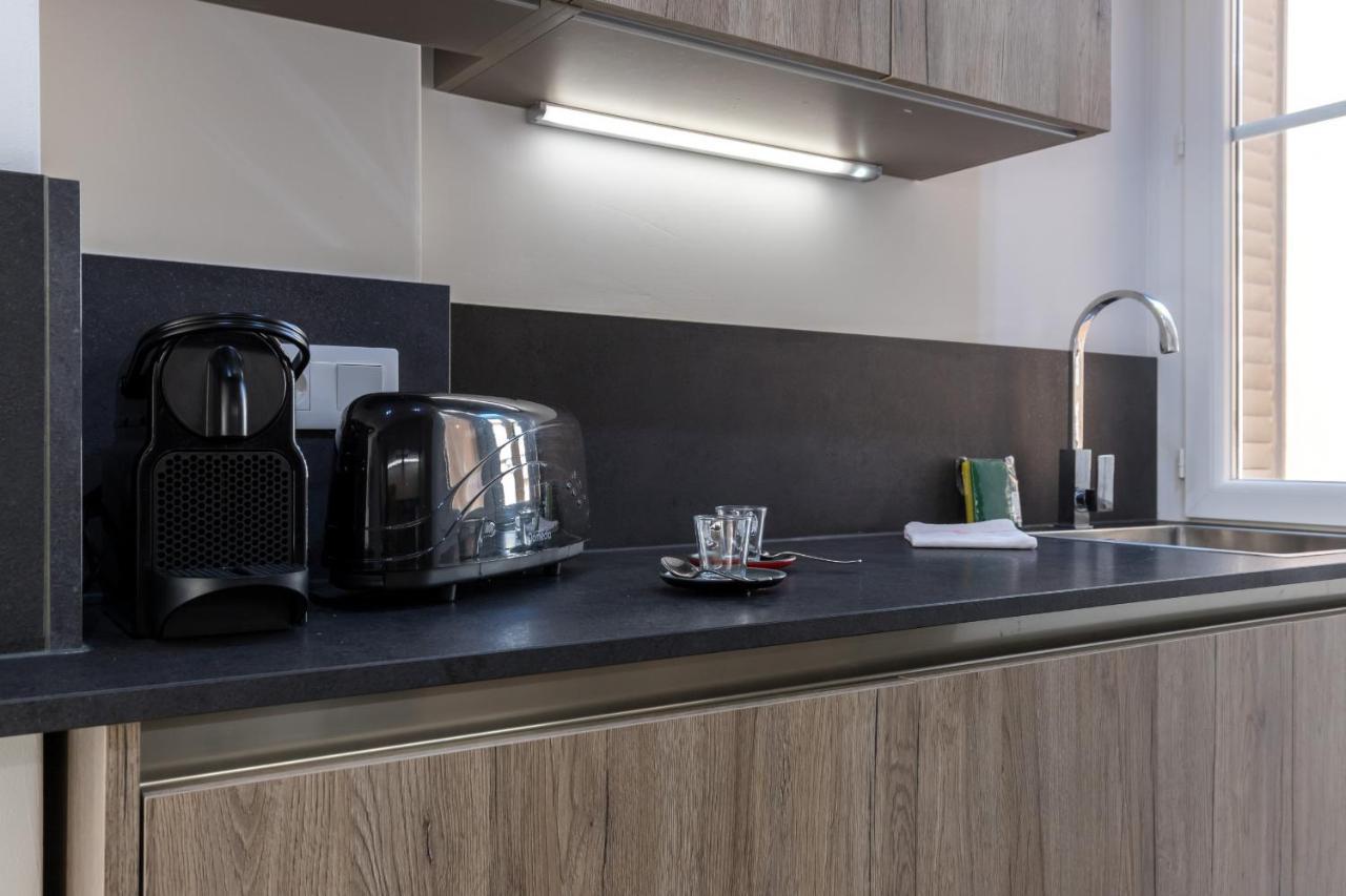 Cosy 1 Bdr Near Garibaldi Square - Floor & Ac Nice