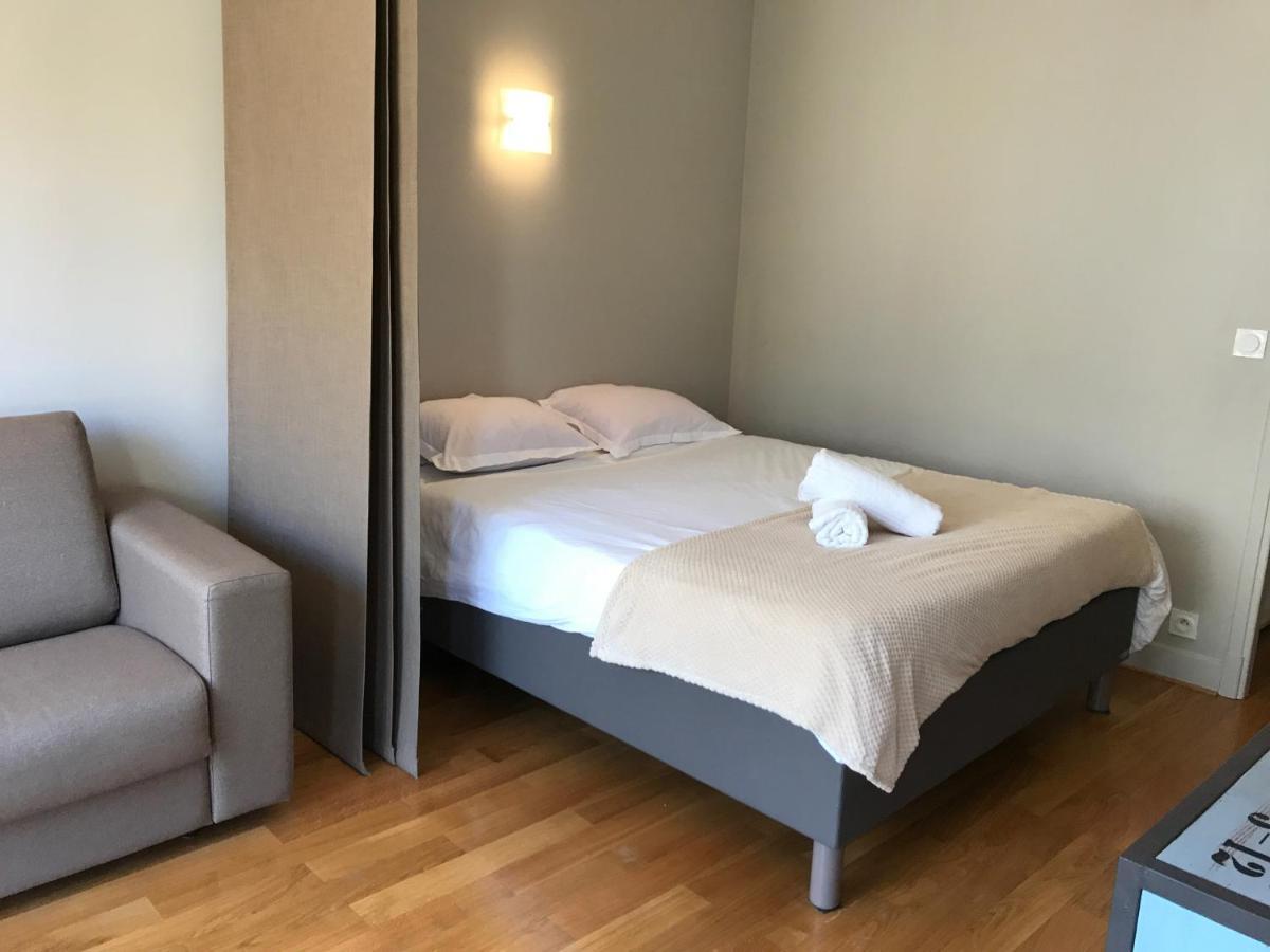 Apartment Downtown Studio & Large Terrace