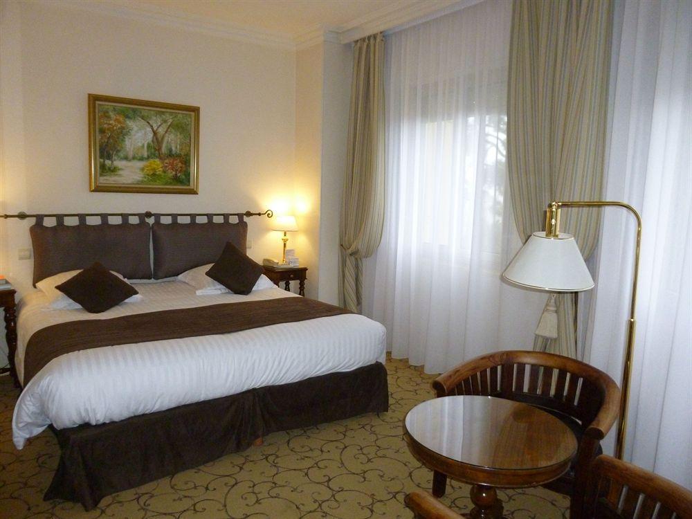Petit Palais Hotel