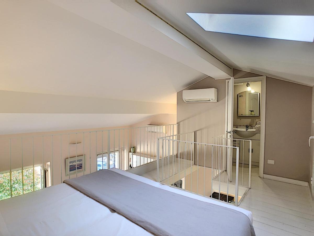 Nestor&jeeves - Le Duplex - - Very Close Sea