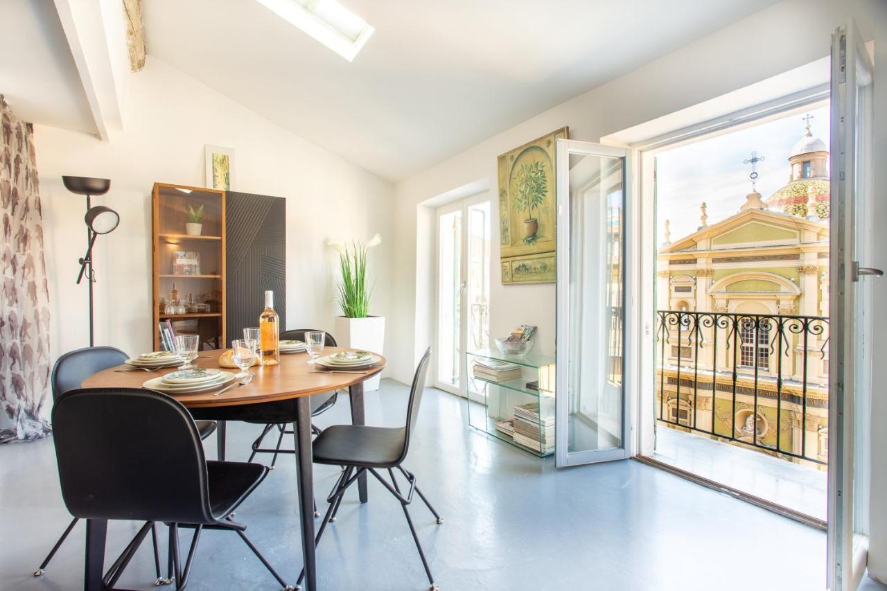 Ross 5- F2, Lumineux, Balcon, Loft, Clim, Vieux-nice *