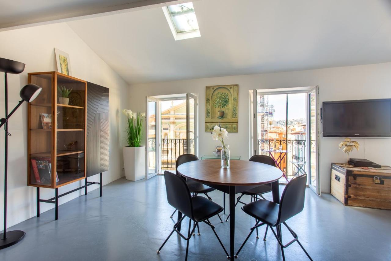 Ross 5- F2, Lumineux, Balcon, Loft, Clim, Vieux-nice Nice