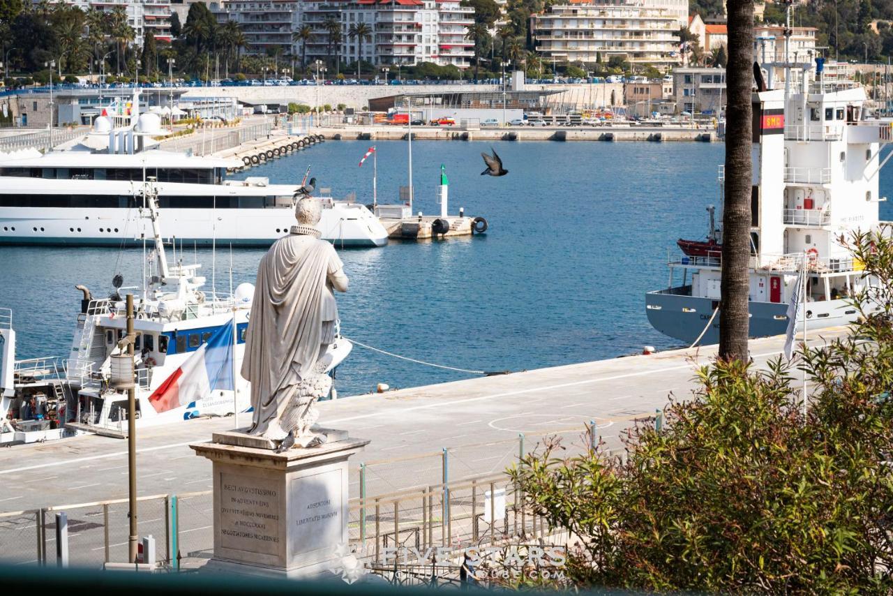 Apart Overlooking The Port Of Holiday home