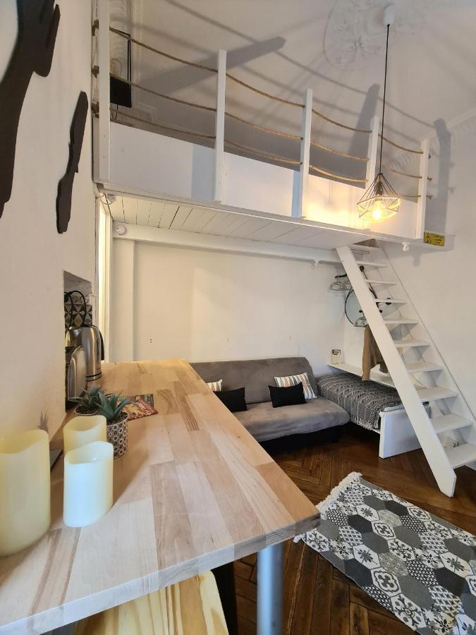 Apartment F1 Mezzanine Centre Nice, 1 A 4 Personnes, Quartier Liberation Nice