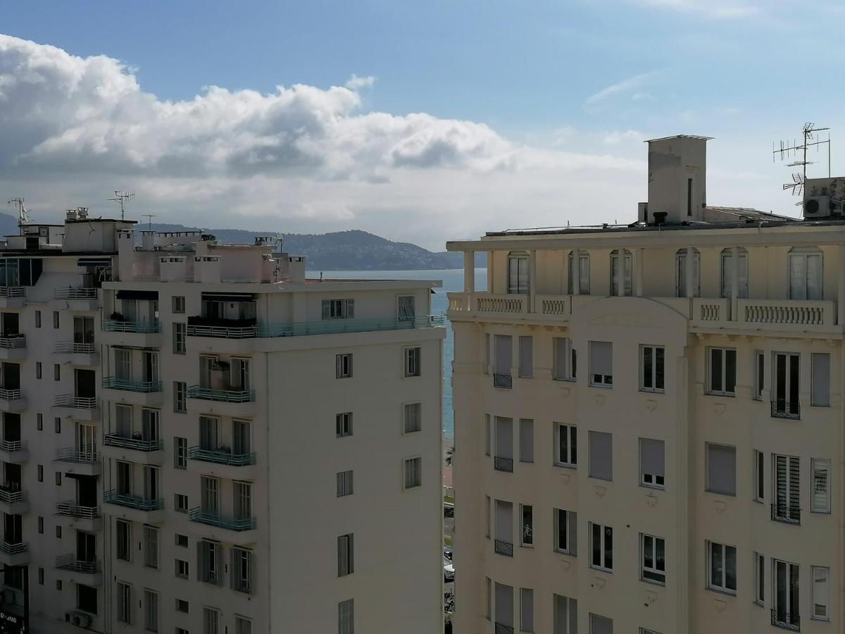Vue 50m Parking *