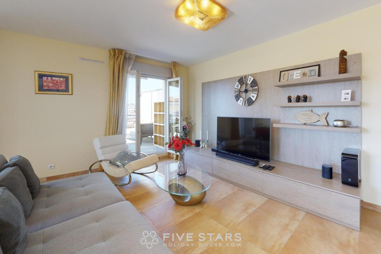 Luxury Five Stars House