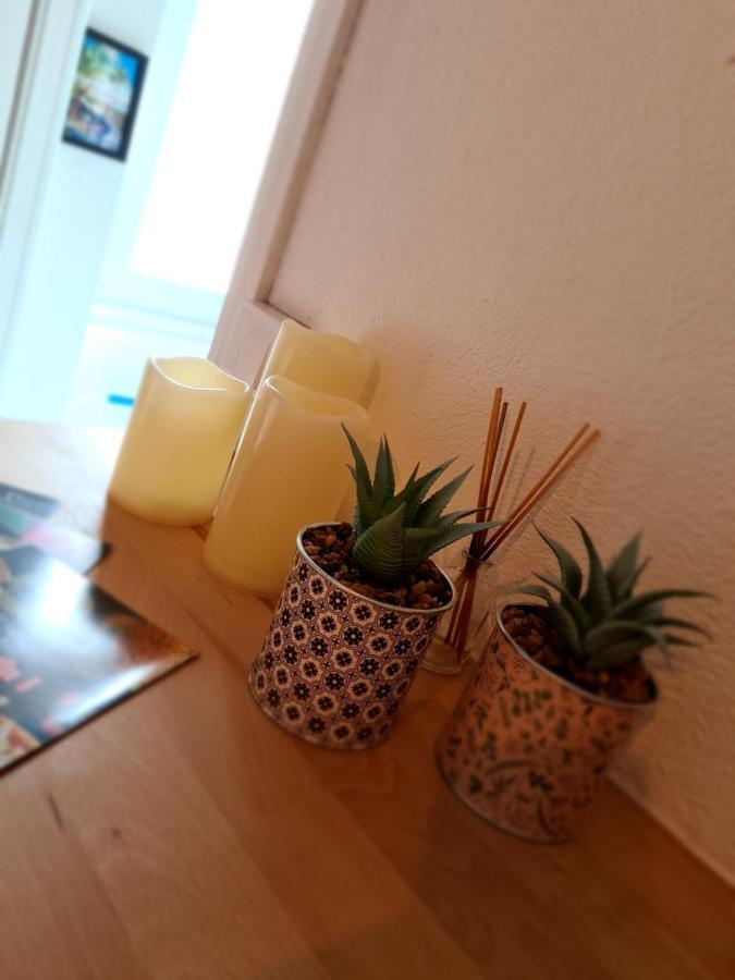 F1 Mezzanine Centre Nice, 1 A 4 Personnes, Quartier Liberation *