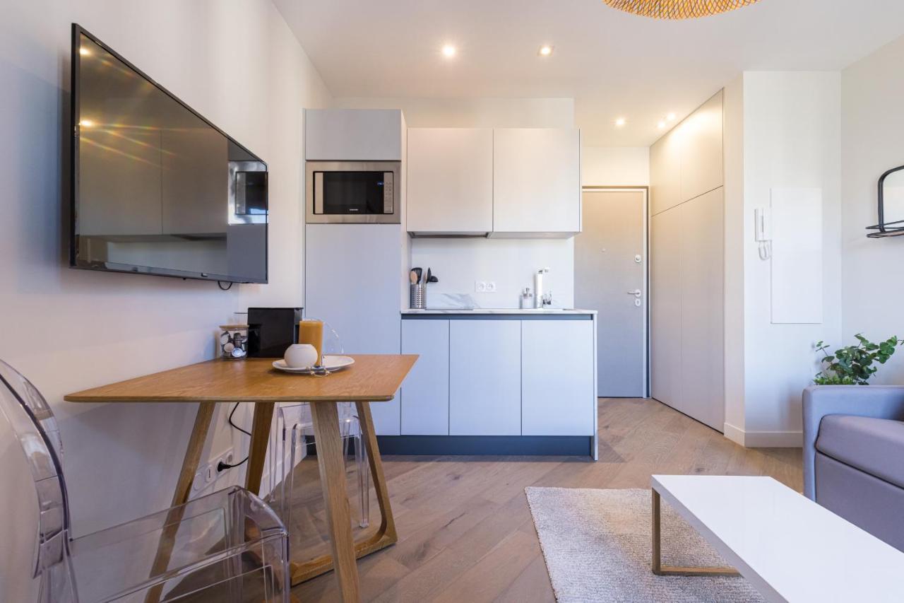 2 Bavastro - Beau 2 Pieces Lumineux Et Cosy - Climatise Appartement *